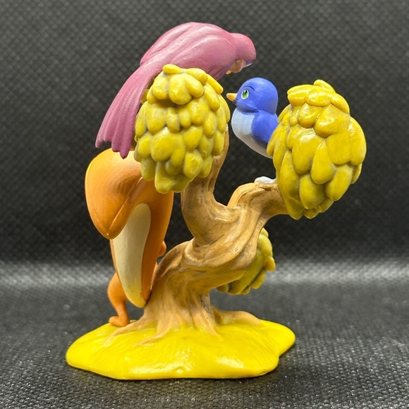 Disney Jr. Sofia the First, Squirrel and Birds Figurine - Picture 3 of 5